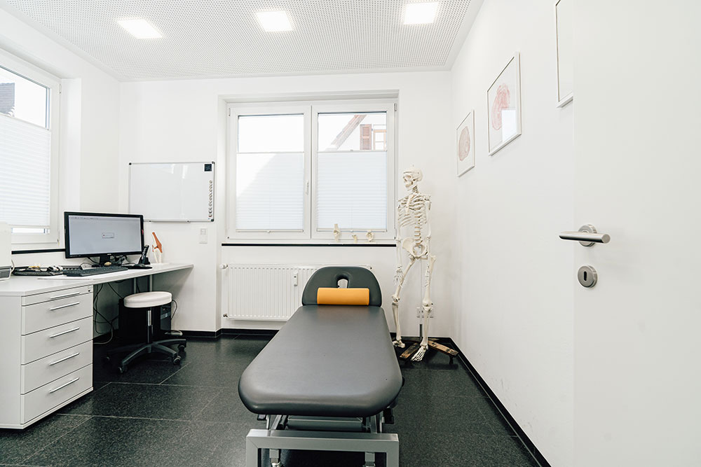 Orthopädie Tuttlingen -Thiede-Gerber-Behandlungszimmer-1